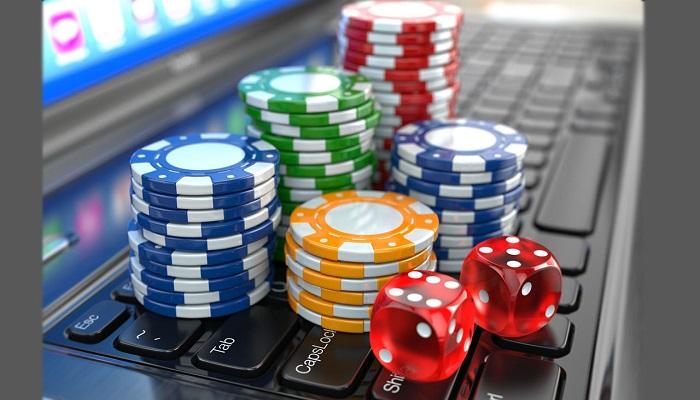 Người chơi không nên nạp nhiều tiền khi chơi casino tránh mất sạch