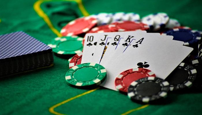 Tính xác suất Poker để có những quyết định đặt cược đúng đắn